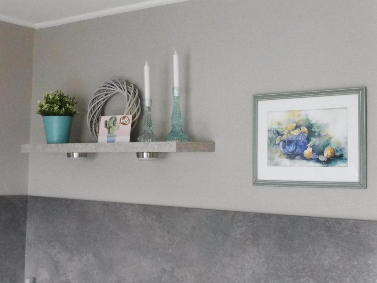 Apartment With Terrace And Pool In The Garden Pracht Εξωτερικό φωτογραφία