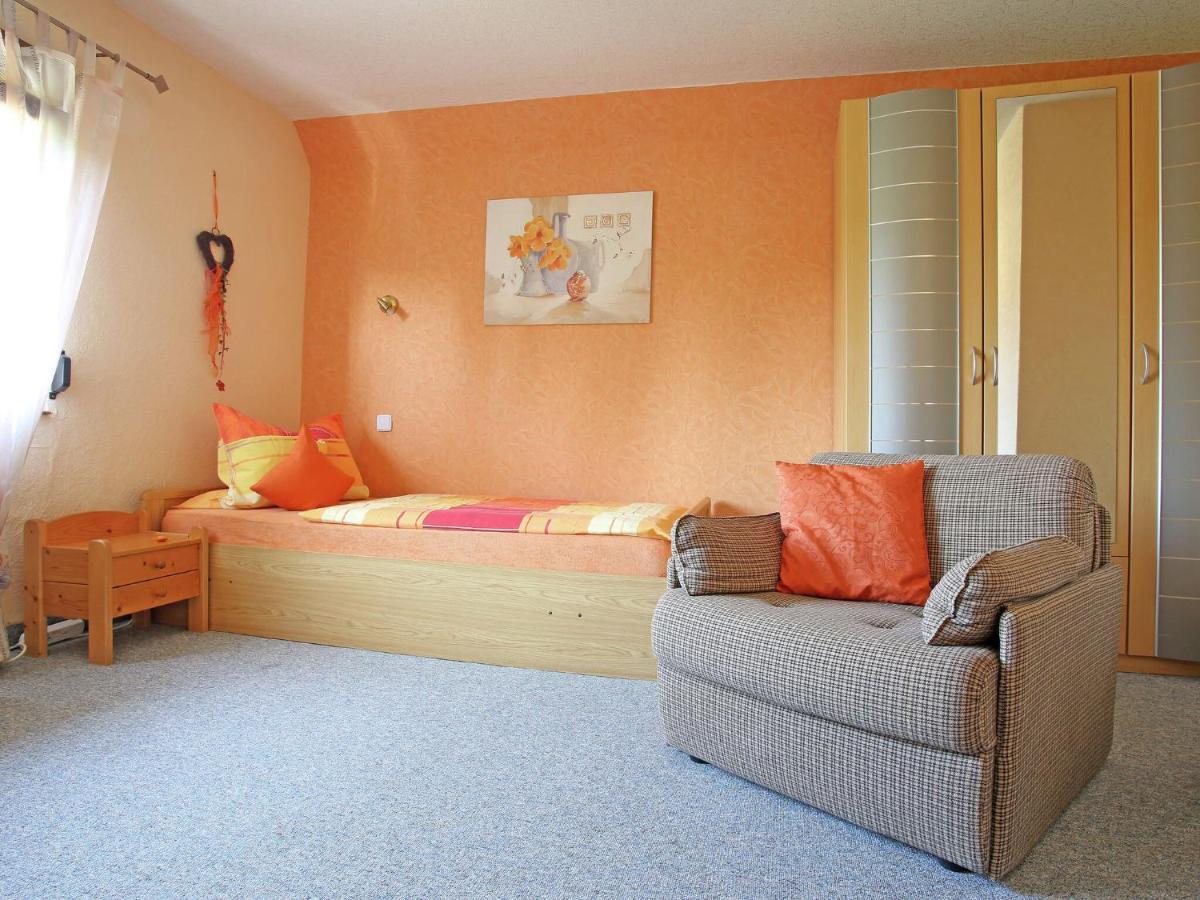 Apartment With Terrace And Pool In The Garden Pracht Εξωτερικό φωτογραφία